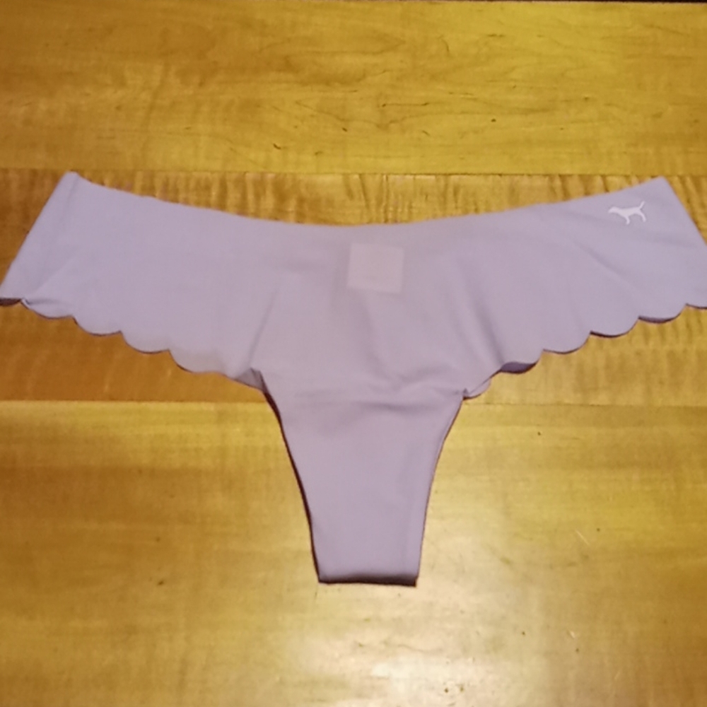 🚨3/$28🚨 NIP-PINK Scalloped Thong